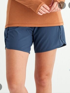 NWT Women's Freefly Bamboo-lined Breeze Short | 6"